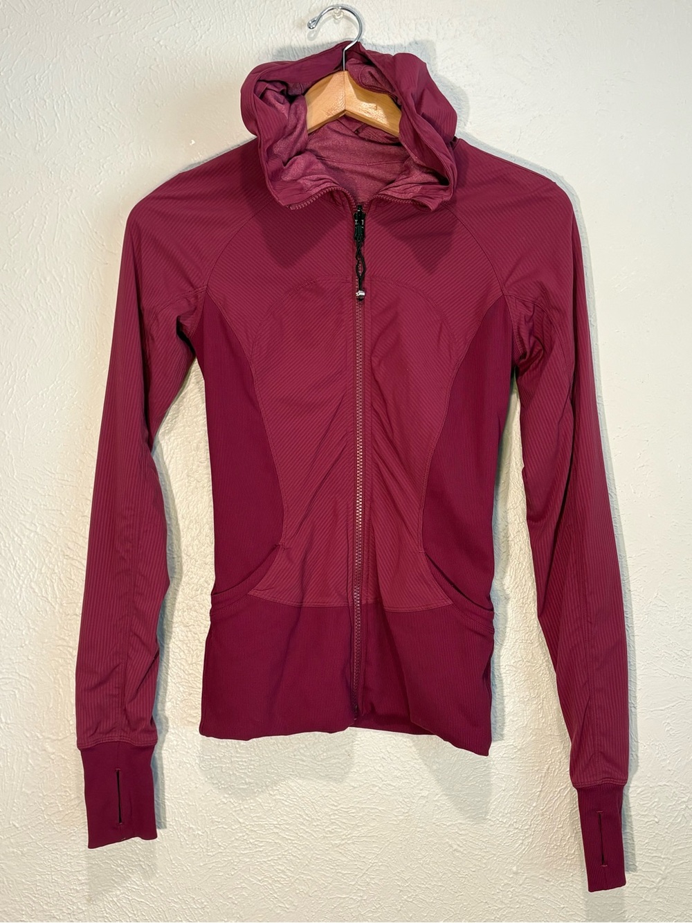 Lululemon Women's Reversible Define Hooded Zip Jacket, Maroon, Size- 4